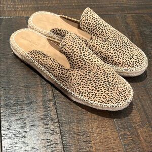 Universal Thread Animal Print Espadrilles  NWOT